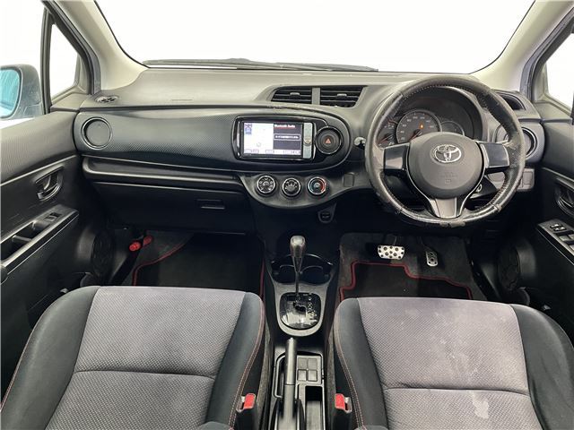 2011 Toyota Vitz RS GS